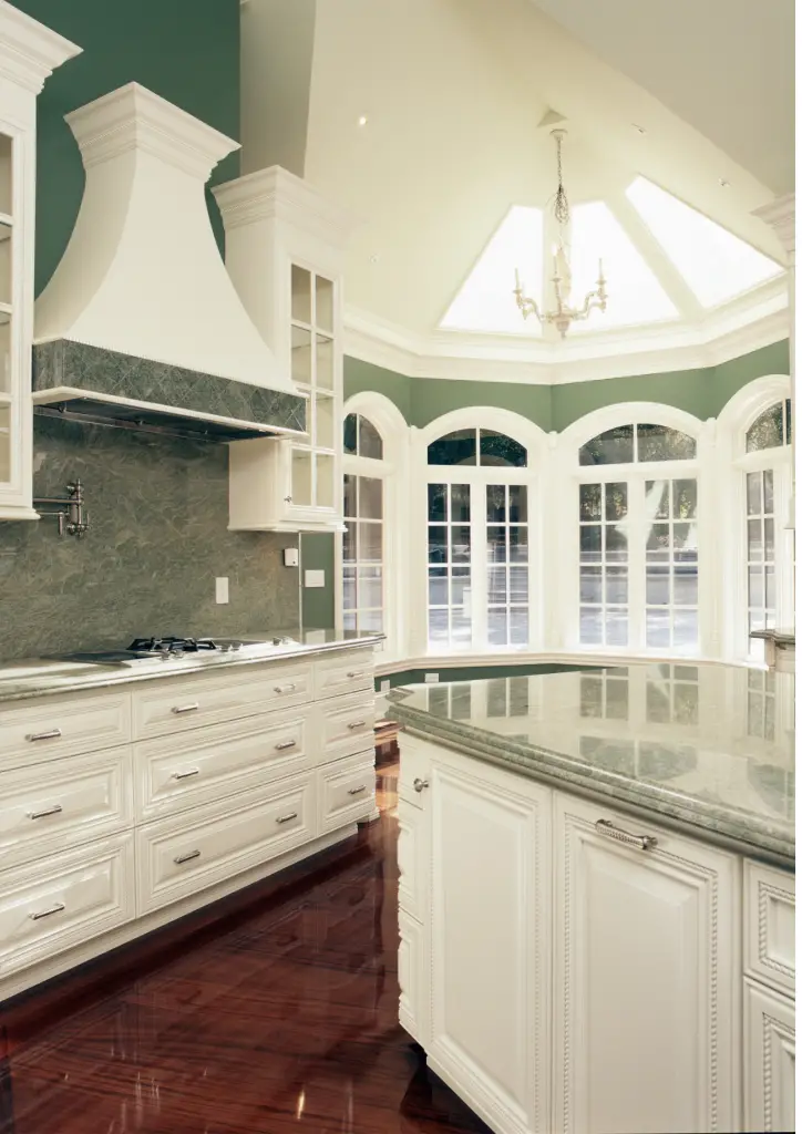 Gourmet Kitchen: french revival