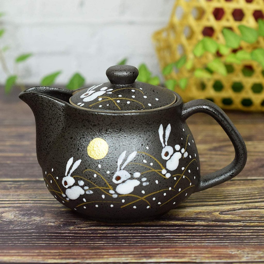 Best japanese teapot: Kutani I Rabbit Pottery Teapot
