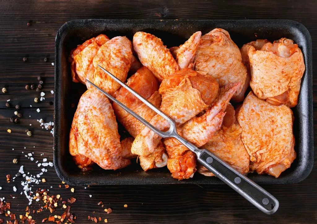marinade barbecue chicken in the pan