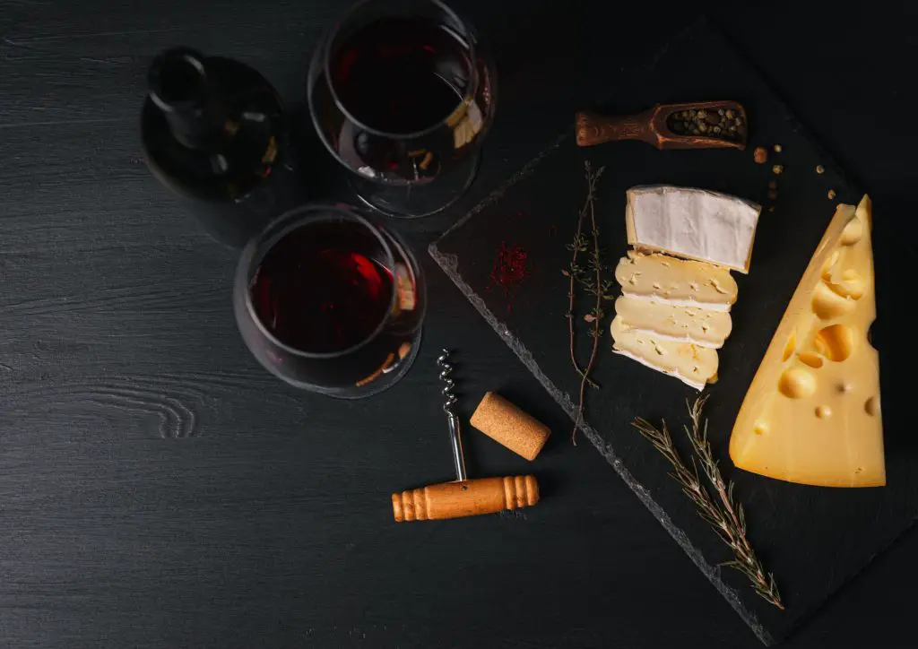 wine and cheese pairing opposites attract! 