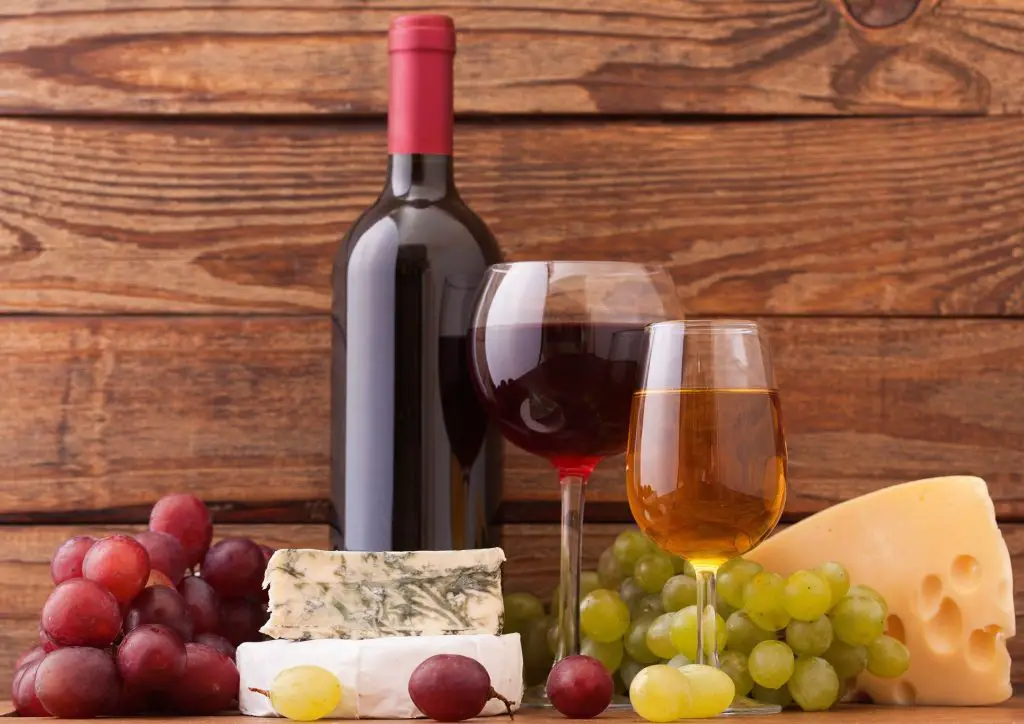 wine and cheese pairing: experiment! 