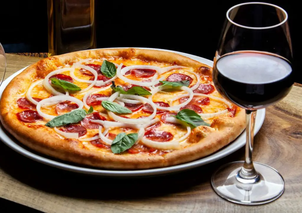 wine and pizza pairing:  pepperoni pizza