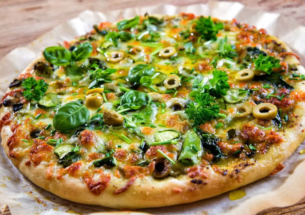 wine and pizza pairing:  vegetarian pizza